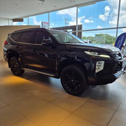 MITSUBISHI PAJERO SPORT 2.4 16V MIVEC TURBO DIESEL LEGEND BLACK AWD AUTOMÁTICO